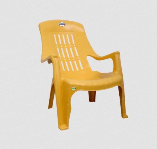 Yellow Plain Plastic Chair, Weight : 11.2 Lbs