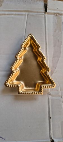 Metal Christmas Tree Candle Holder, Shape : Multishape