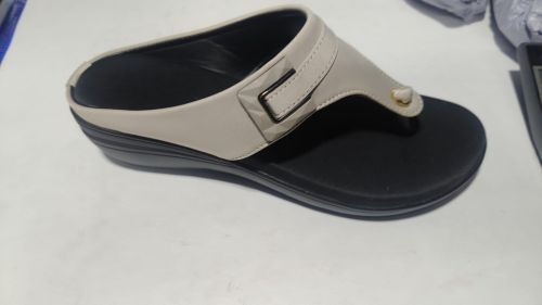 PU Fashion Platform Ladies Sandal, Color : Black, Brand Name : Arohi