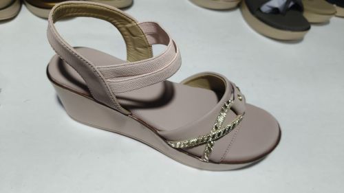 Synthetic Fabric Platform Ankle Strap Sandal, Brand Name : Arohi