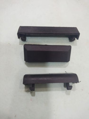 Color Coated Plastic Window Drain Slot Caps, Color : Black