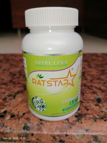 Green Colour Pure Spirulina Capsules, Packaging Size : Bottle