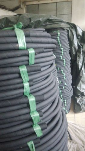 RUBBER Motorcycle Tyres, Brand Name : TRIMPHANT