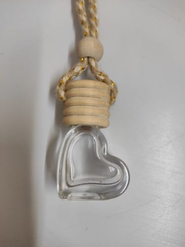 Glass VelAura Heart Shape Car Diffuser, Color : Assorted Standard