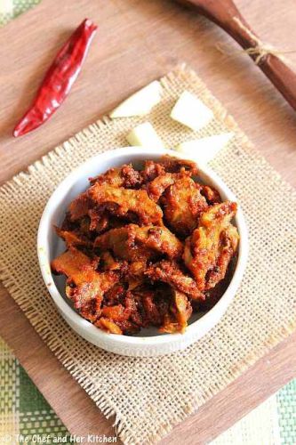 Spices Dry Mango Pickle, Packaging Type : Jar for Condiment