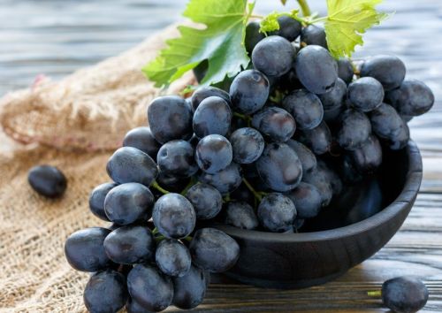 Fresh Black Paneer Grapes, Taste : Sweet for Human Consumption