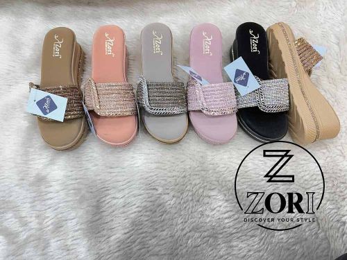 Elegant Strap Toe Ladies Slipper, Packaging Type : Box for Casual Wear
