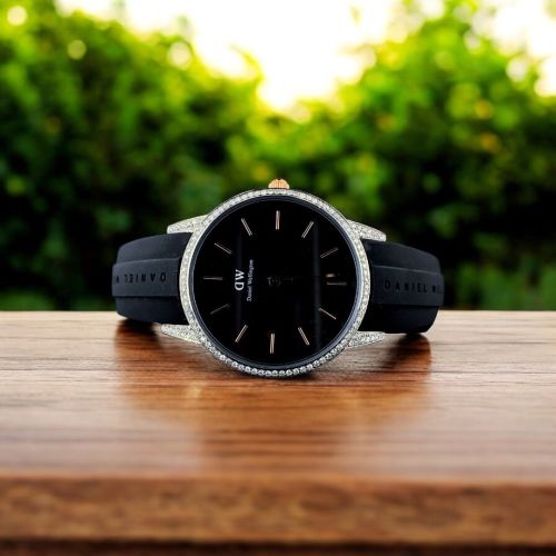 Designer Luxury Iced Women Diamond Watch 35mm