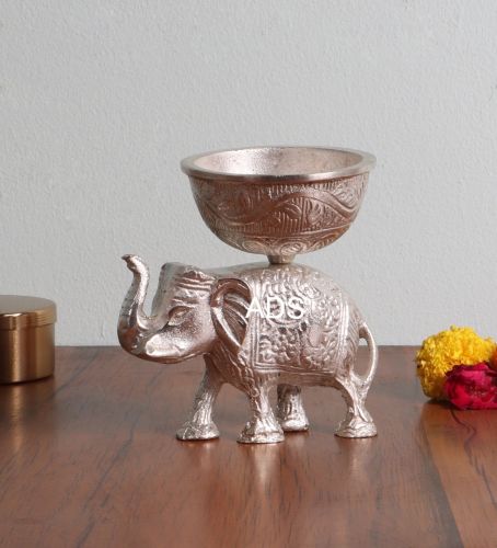 Plain Polished Aluminium Elephant Platter, Color : Silver