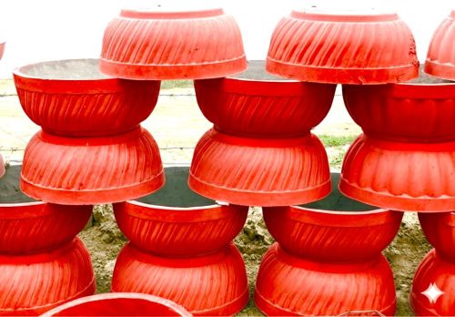 Plain Polished Clay Garden Pots, Color : Red Antique for Outdoor Use