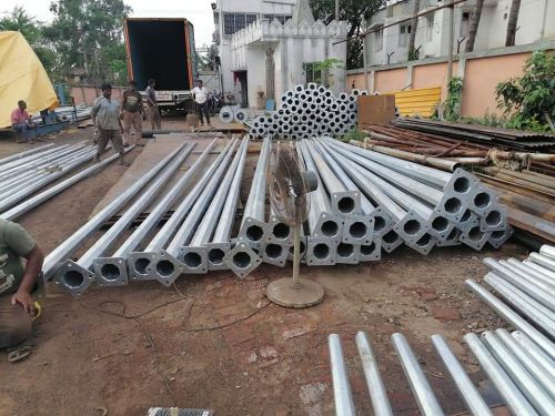 Galvanized Metal Octagonal Pole, Brand Name : Metarig