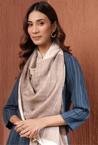 Printed Ladies Shawls Pashmina, Color : Brown, Creamy