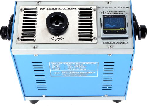 Portable Temperature Calibrator, Display Type : Digital