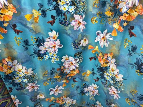 Pure Cotton Blue Floral Printed Fabric, Packaging Type : Roll