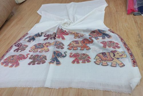 Ladies Elephant Border Fine Wool Palla Stole