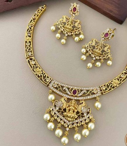 Matel Gold Plated Choker Necklace Set, Color : Golden