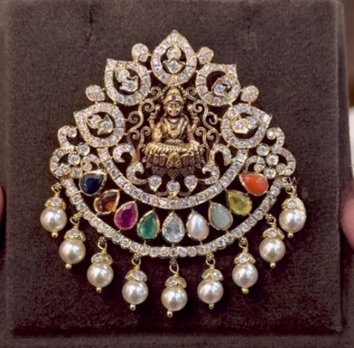 Gold-plated Alloy Lakshmi Stone Pendant, Gender : Female