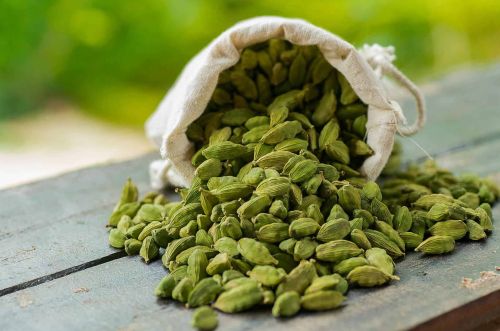 Handpicked Green Cardamom, Packaging Type : Sealed Bag