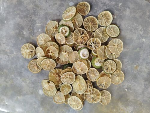 Dehydrated Lemon Slices for Snacking, Cooking, Baking