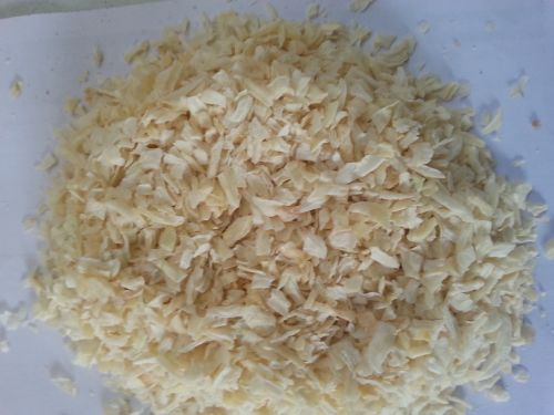 Dehydrated White Onion Chopped, Packaging Size : 25Kg, 20 Kg/ 25Kg