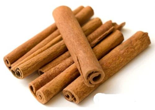 Cinnamon Stick, Color : Brown, Packaging Type : Packet, Form : Whole