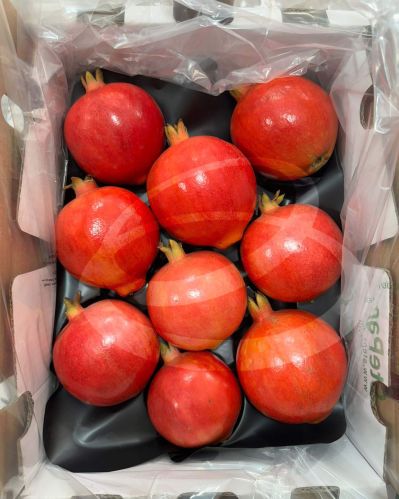 Natural Pomegranate, Packaging Size : 5Kg, 10Kg, 2 kg