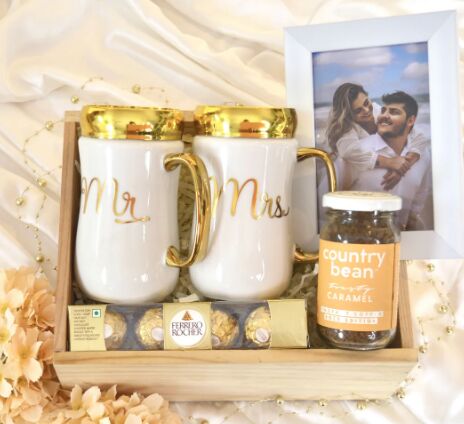 Golden Gift For Married Couples