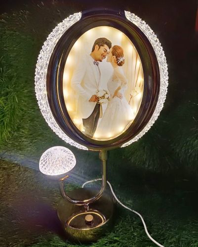 Big LED Photo Frame Touch Lamp, Specialities : Touch-sensitive