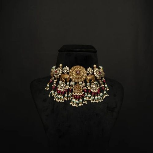 Aarza Silver Women Choker