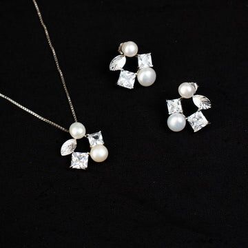 Kritika Chains and Earring Set