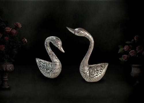 Silver Swan Pair