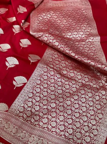 Flower Motifs Munga Silk Saree