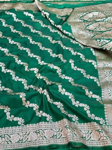 Leheriya Weave Mashru Katan Silk Saree, Saree Length : 5.5 Mtr