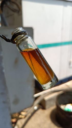 Neem Oil, Color : Pale Yellow, Form : Liquid