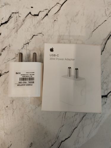 Apple Iphone Charger, Output Power : 20W