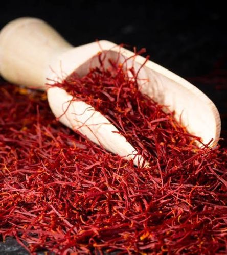 Raw Natural Kashmiri Saffron, Color : Red, Grade Standard : Food Grade, Packaging Type : Plastic Box