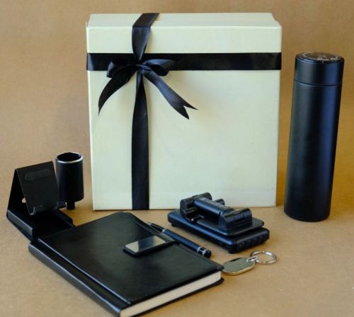 Plain Leather Luxury Customized Corporate Gift Set