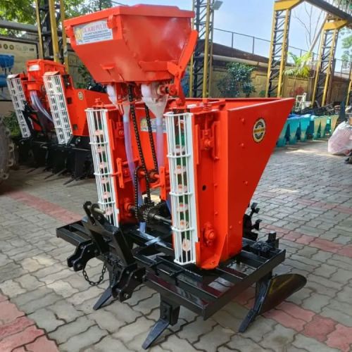 2 Row Automatic Potato Planter, Power : 3-5kw, Weight : 2000-4000kg