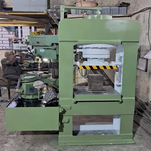 Polished Mild Steel Hydraulic Press Machine, Voltage : 220 V