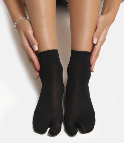 Plain Ladies Nylon Thumb Socks, Color : Black All Sizes