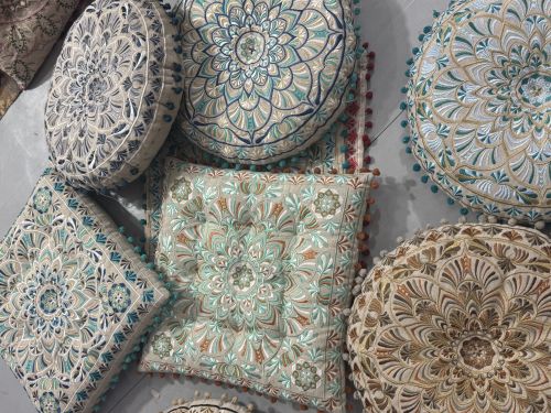 Printed Pillows, Shape : Round