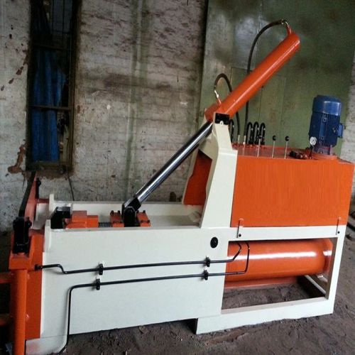 Polished Horizontal Hydraulic Press Machine, Shape : Rectangular