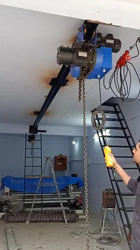 Semi Automatic Electric Industrial Power Chain Hoist, Voltage : 220V