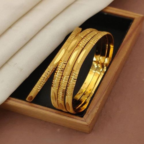 Metal Kundan Bangles, Color : Golden