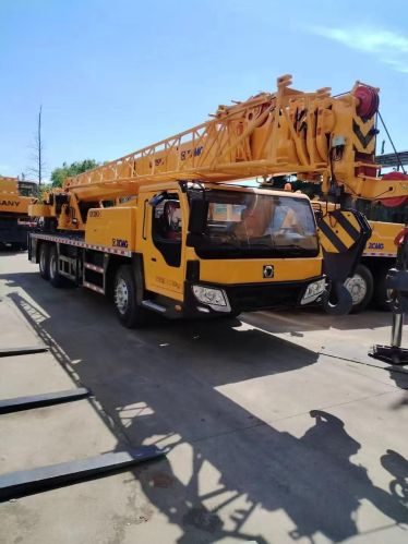 75 Ton XCMG CRANE FOR SALE