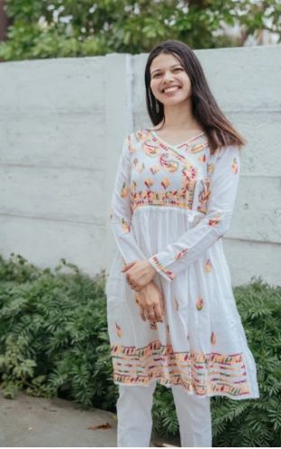 Peacock Plume - Muslin Chikankari Short Top