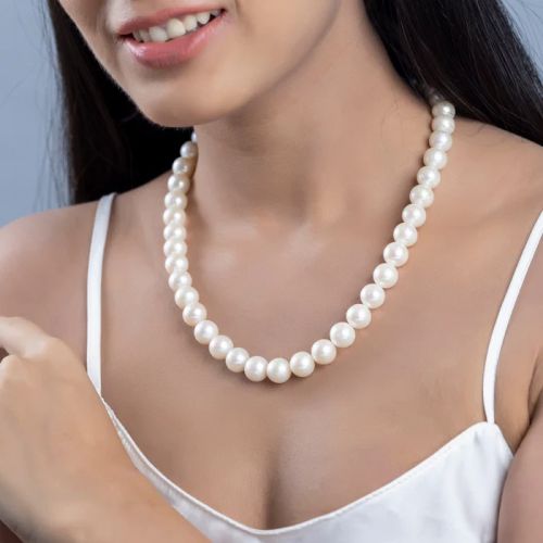 White Beauty Women Pearl Necklace