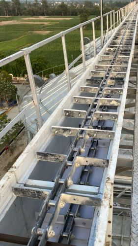 Stainless Steel Motor Polished Drag Chain Conveyor, Shape : Square