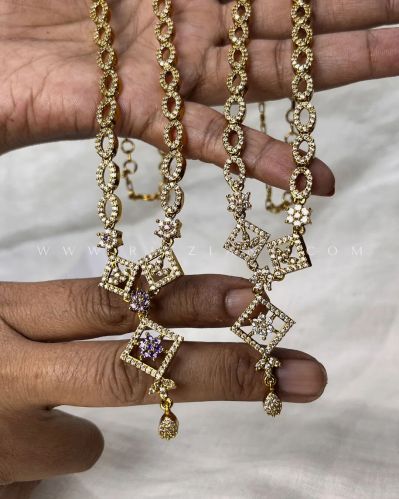 Women Sleek Sparkle Necklace Set (Purple) | FJ117