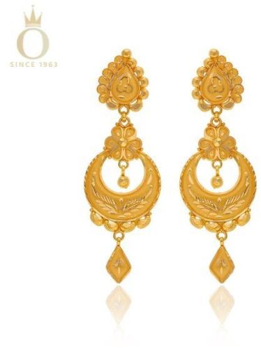 Cute Blooms Ladies Gold Chandbali Earrings
